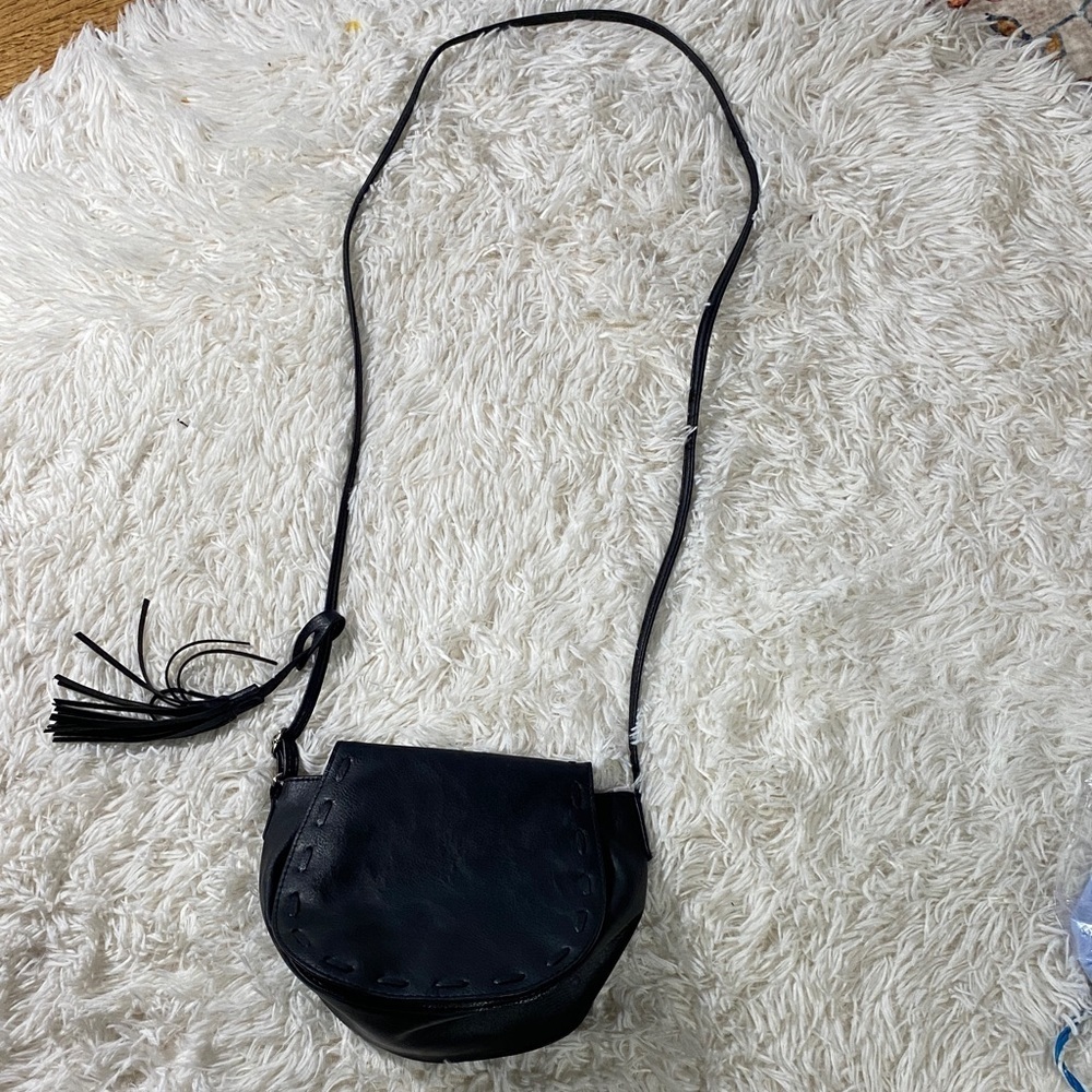 BLACK CROSSBODY SADDLE BAG w/ TASSEL - SMALL EVERYDAY PURSE - Picture 2 of 12
